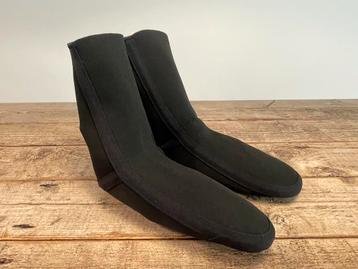 C-SKINS 3mm Neopreen Sokken Surf Duik Medium beschikbaar voor biedingen