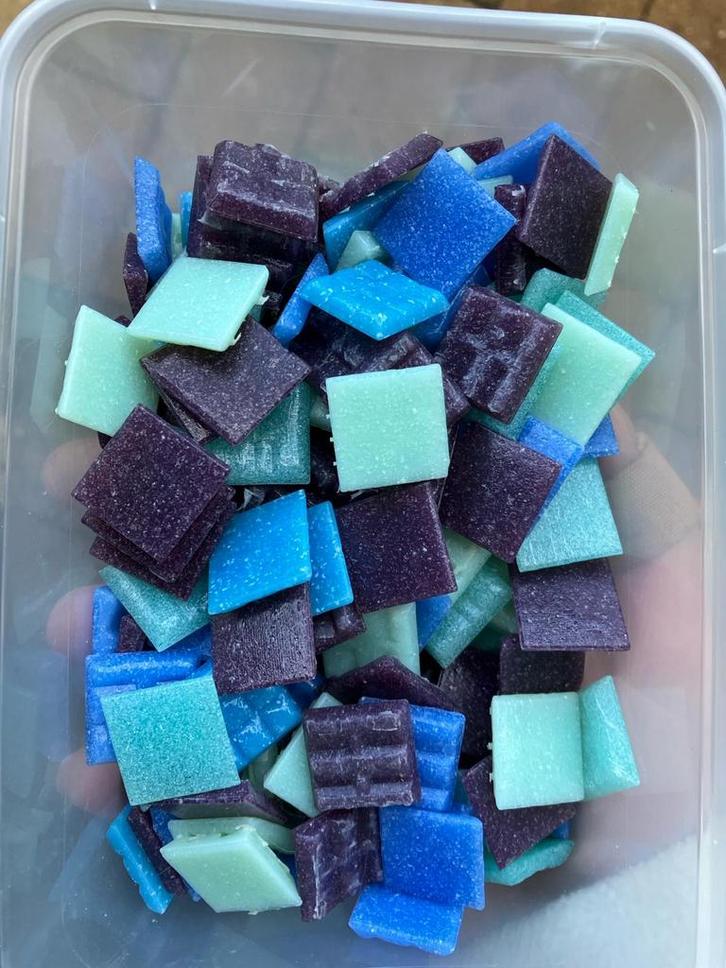 Mozaiek steentjes mix happy 2 cm 500 gram, Hobby en Vrije tijd, Knutselen, Zo goed als nieuw, Materiaal, Ophalen of Verzenden