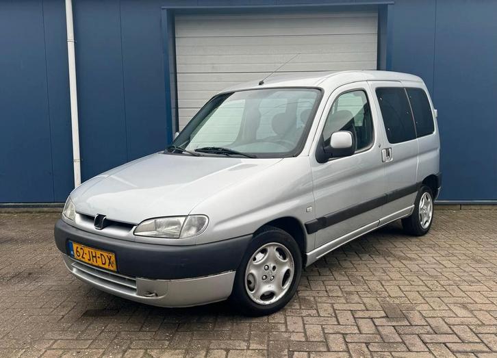 Peugeot Partner 1.6 16V 2002 Rolstoel auto inruilkoopje!!, Auto's, Peugeot, Bedrijf, Partner, Airbags, Airconditioning, Centrale vergrendeling