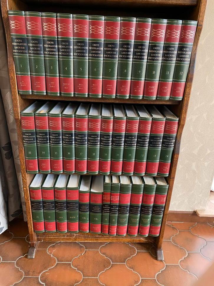 Grote Nederlandse Larousse Encyclopedie - Complete Set!, Boeken, Encyclopedieën, Zo goed als nieuw, Complete serie, Algemeen, Ophalen