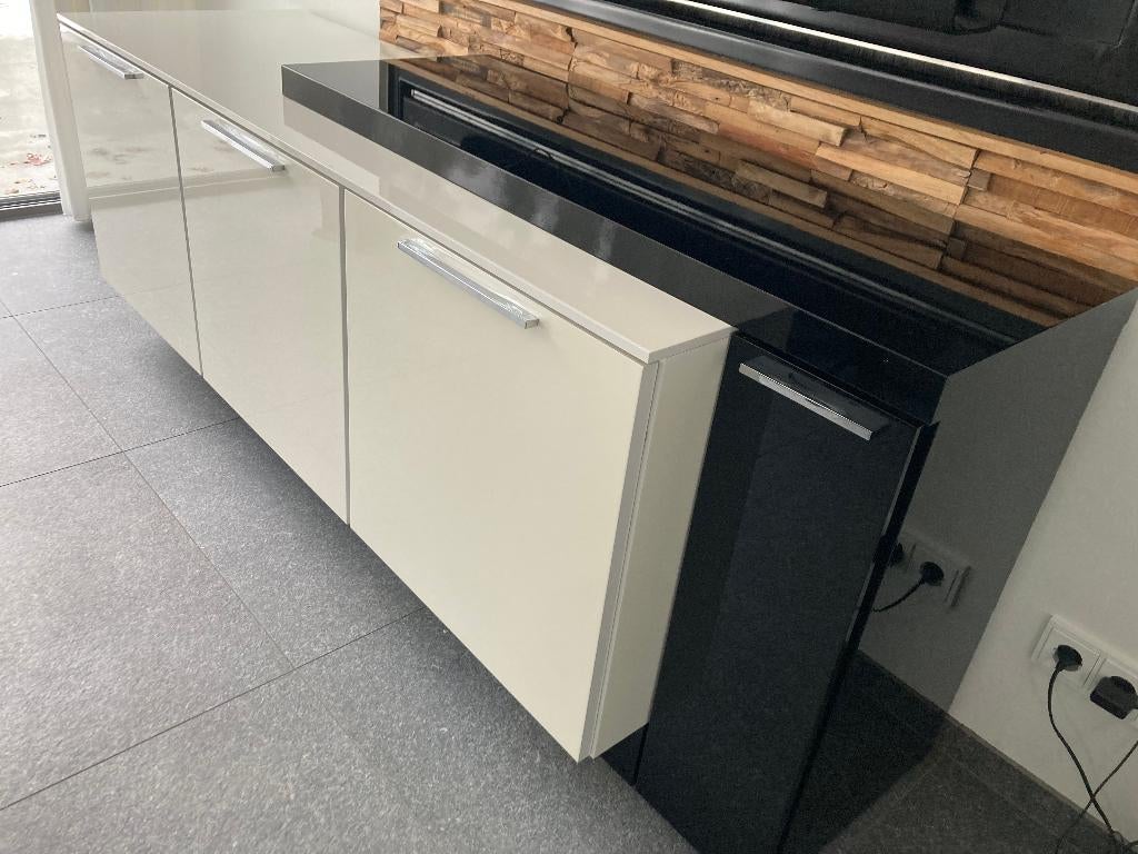 Design dressoir, Tv kast hoogglans zwart-wit, Huis en Inrichting, Ophalen, Zo goed als nieuw, Modern design