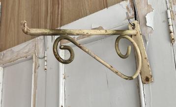 Brocante oude ijzeren haak - ophanghaak beschikbaar voor biedingen
