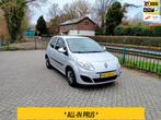 Renault Twingo 1.2 Authentique airco RIJKLAAR, Origineel Nederlands, Te koop, Zilver of Grijs, 900 kg