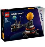 LEGO Technic Aarde en Maan in Beweging (42179), Ophalen of Verzenden, Zo goed als nieuw, Complete set, Lego
