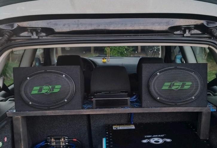 Deaf Bonce hoedenplank LUIDE speakerset️ + versterker, Auto diversen, Autospeakers, Zo goed als nieuw, Ophalen