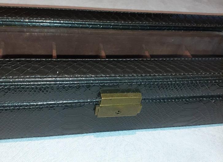 Juwelendoos horlogedoos vintage zwart krokodillen patroon, Sieraden, Tassen en Uiterlijk, Beautycases, Nieuw, Hardcase, Zwart