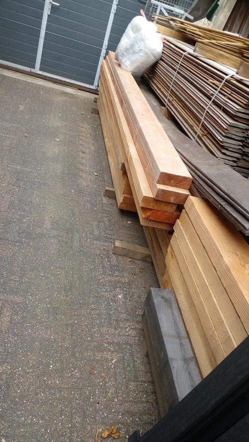 Douglas balken 17 cm breed en 6 cm dik, Tuin en Terras, Palen, Balken en Planken, Zo goed als nieuw, Balken, 250 cm of meer, Ophalen