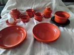 Deel Oranje Servies - Driehoek Huizen (Cor v Tricht)60/70 ja, Huis en Inrichting, Keuken | Servies, Gebruikt, Ophalen of Verzenden