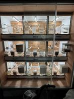 Mooie kast met kweekkooien, Dieren en Toebehoren, Ophalen, Zo goed als nieuw, Kunststof, Broedkooi of Kweekkooi