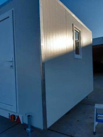 bouwkeet te koop  beschikbaar voor biedingen