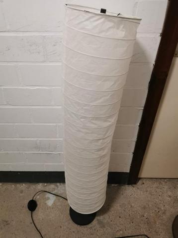 Ikea staande lamp beschikbaar voor biedingen