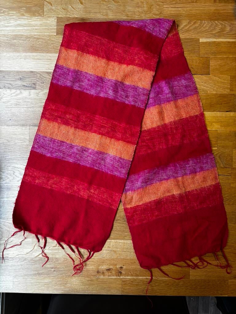 Kleine Sjaal met verhaal, Ophalen of Verzenden, Zo goed als nieuw, Maat 36 (S), Sjaal