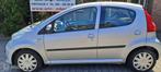 Peugeot 107 XS- ORIGINEEL HOLLANDSE AUTO, geen import!, Voorwielaandrijving, Gebruikt, 4 stoelen, 68 pk