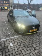 Mercedes-Benz A-Klasse A 250 Yellow Edition Zwart Pano., Auto's, Zwart, 4 cilinders, Zwart, 75 €/maand