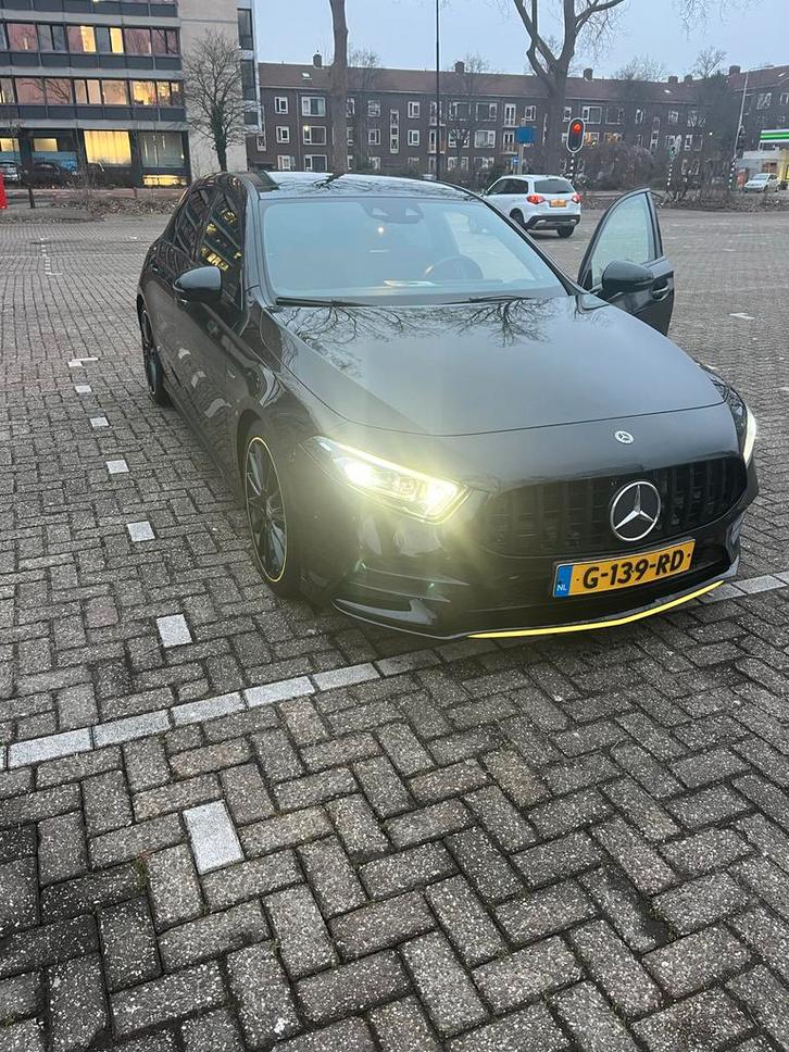 Mercedes-Benz A-Klasse A 250 Yellow Edition Zwart Pano., Auto's, Mercedes-Benz, Particulier, A-Klasse, 360° camera, ABS, Achteruitrijcamera