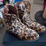 Leuke Panterprint schoenen.    Maat 41.  Merk kayla., Ophalen of Verzenden, Zo goed als nieuw, Bruin, Sneakers of Gympen