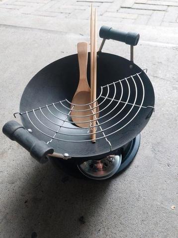 Wok fondue, met brander, 2 (4?) personen, nieuw beschikbaar voor biedingen