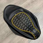 UITVERKOOP! Zadelhoes Piaggio Zip geel audi rs custom, Piaggio, Info@jynkx.com, Jynkx, Nieuw