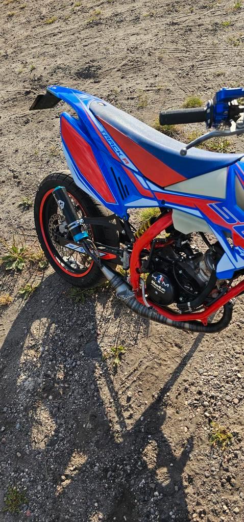 Beta RR 50 Track R met vele upgrades!, Fietsen en Brommers, Brommers | Crossbrommers, Zo goed als nieuw, Overige merken, Ophalen of Verzenden