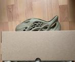 Yeezy Foam RNNR Stone Salt maat 44,5 NIEUW, Kleding | Heren, Schoenen, Sandalen, Overige kleuren, Nieuw, Ophalen of Verzenden
