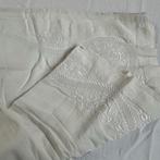 mooi linnen laken uit Frankrijk rijk geborduurd  2.25/2.80, Antiek en Kunst, Ophalen of Verzenden