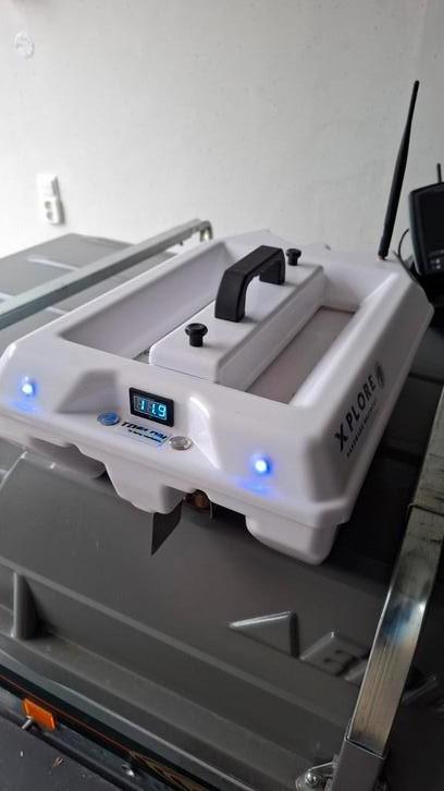 Berns Explore voerboot met Toslon Tf 500, Watersport en Boten, Hengelsport | Karpervissen, Gebruikt, Overige typen, Ophalen of Verzenden