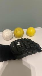 Hockeybal buiten en binnen x2 + handschoen vrouw xs, Sport en Fitness, Hockey, Ophalen, Gebruikt, Bal