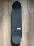 Tricks skateboard, Sport en Fitness, Skateboarden, Ophalen, Zo goed als nieuw, Skateboard