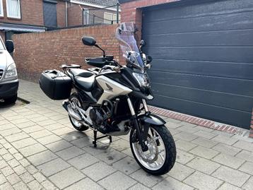 honda nc750x 2017 veel opties.  beschikbaar voor biedingen
