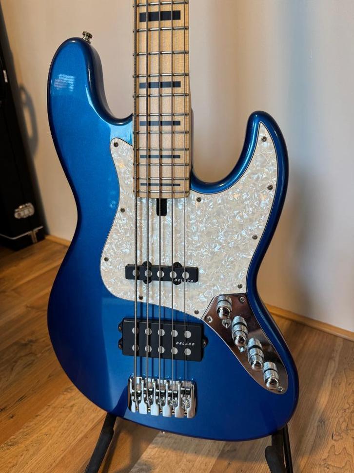 Maruszczyk Elwood 5 Jazz Bass, Muziek en Instrumenten, Snaarinstrumenten | Gitaren | Bas, Zo goed als nieuw, Elektrisch, 5-snarig
