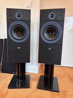 Bowers & Wilkins Matrix 2 met originele B&W marmeren stands, Ophalen, Gebruikt, Bowers & Wilkins (B&W), 120 watt of meer