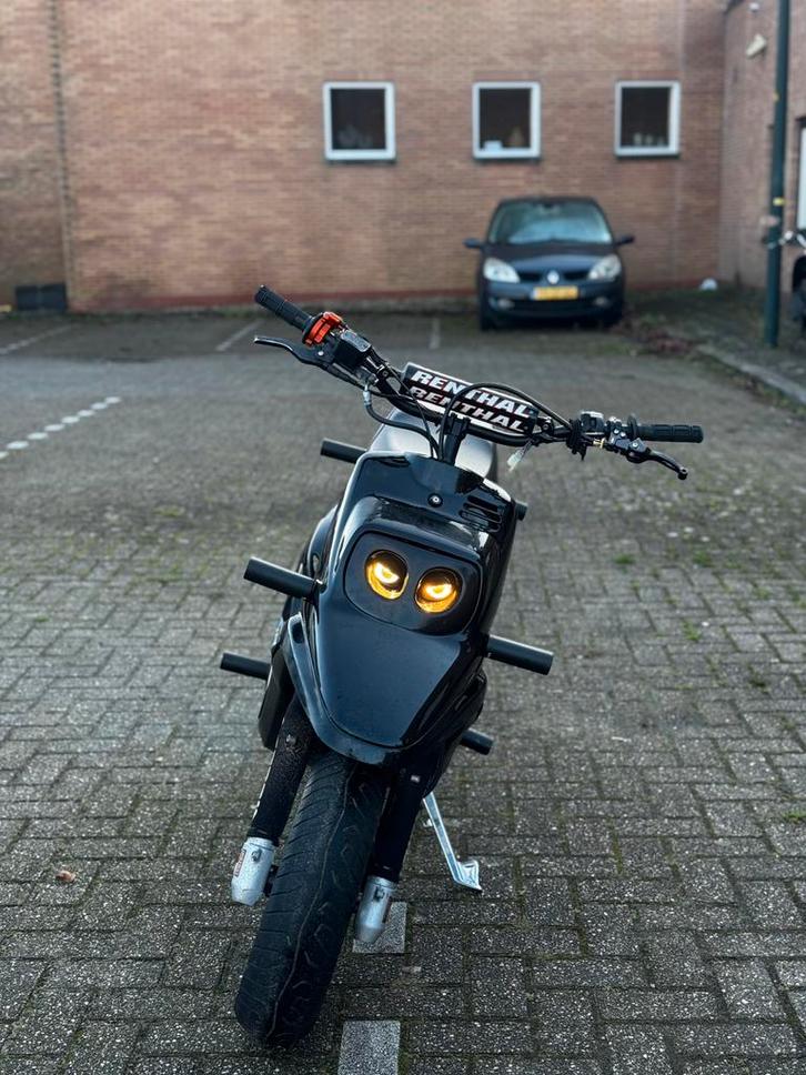 Yamaha booster | wok !, Fietsen en Brommers, Brommers | Crossbrommers, Zo goed als nieuw, Yamaha, Ophalen of Verzenden