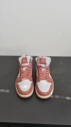 Nike Air Jordan 1 Med "Red Stardust" maat 36, Ophalen of Verzenden, Gebruikt, Meisje