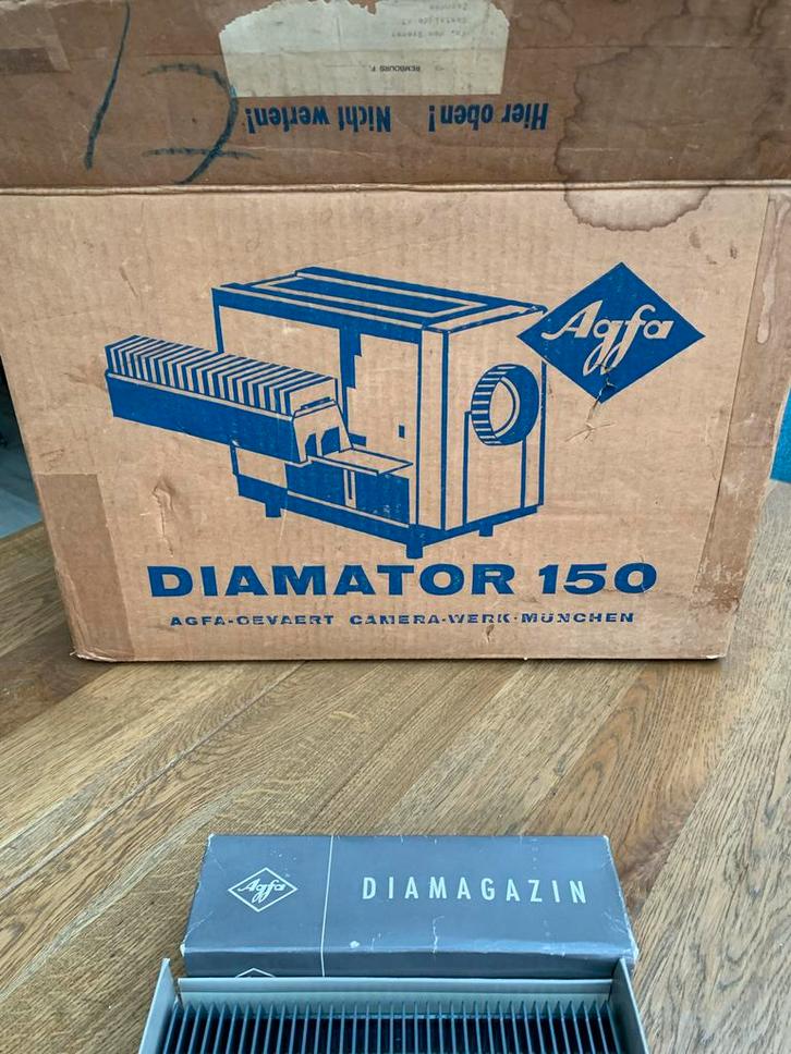 Agfa Diamator 150 Diaprojector met 3 Magazijnen, Audio, Tv en Foto, Diaprojectors, Gebruikt, Ophalen