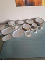 Vintage Porseleinen Servies met Gouden Rand, Ophalen of Verzenden, Zo goed als nieuw, Overige stijlen, Porselein