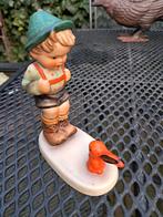 Goebel ,M.J.Hümmel ,jager met konijn ,hoogte 12 cm, Ophalen of Verzenden