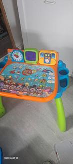 V-Tech interactieve speeltafel kind, Kinderen en Baby's, Kinderkamer | Tafels en Stoelen, Ophalen, Zo goed als nieuw, Stoel(en)