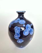 vaasje blauw zwarte kristalglazuur, Ophalen of Verzenden