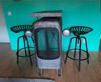 Bartafel trekker + 2 barkrukken trekkerstoel, Ophalen, Zo goed als nieuw