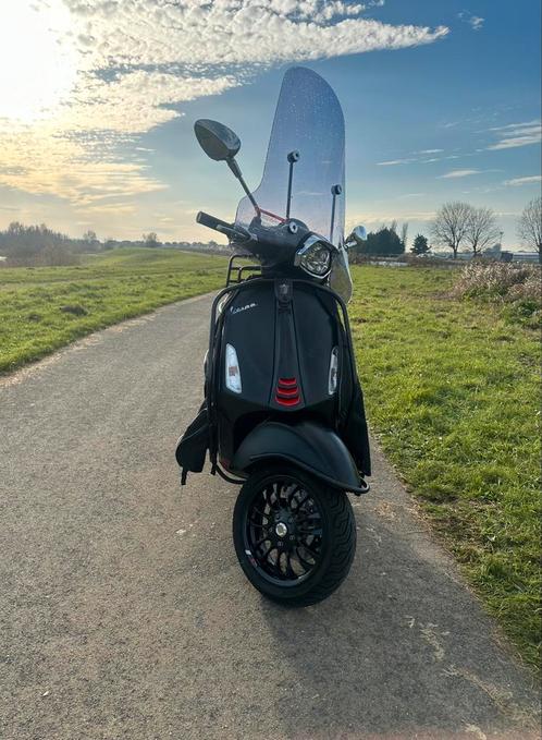 Vespa sprint 2023, Fietsen en Brommers, Scooters | Vespa, Zo goed als nieuw, Vespa S, Maximaal 45 km/u, Ophalen of Verzenden