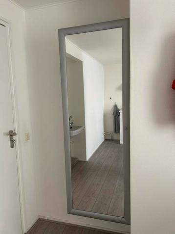 Schoenenkast met Spiegel - Zo Goed Als Nieuw beschikbaar voor biedingen