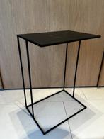 Bijzettafel | Zwart Staal, Huis en Inrichting, Minder dan 55 cm, Metaal of Aluminium, Vierkant, Zo goed als nieuw