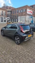 Toyota Aygo X 1.0 Vvt-i MT 72pk 2023 Groen, Auto's, Voorwielaandrijving, 4 stoelen, Origineel Nederlands, Aygo X