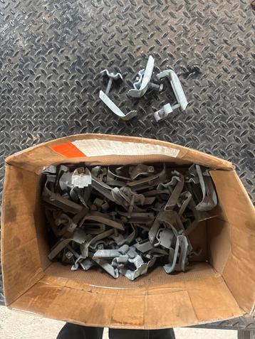 Roosterklemmen - 52 stuks beschikbaar voor biedingen