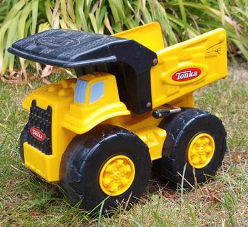 Tonka Hasbro 2006 Small Real Rugged Dump Truck beschikbaar voor biedingen
