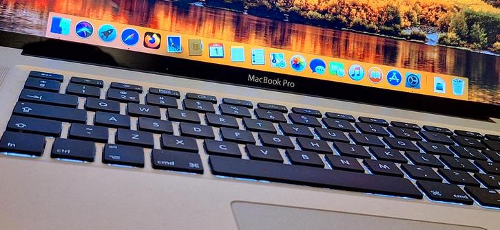 Apple MacBook Pro 17" (Mid-2010) (Met SSD!), Computers en Software, Apple Macbooks, Gebruikt, MacBook Pro, 17 inch, 2 tot 3 Ghz