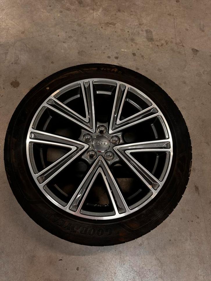 Audi Velg met Band - 17 inch, Auto-onderdelen, Banden en Velgen, Banden en Velgen, Zomerbanden, 17 inch, 215 mm, Personenwagen