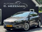 Ford Focus 1.0 Titanium 125PK Navigatie 94DKM NAP Stoelverwa, 65 €/maand, Origineel Nederlands, 3 cilinders, Zilver of Grijs