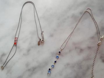 2 Kettingen - Zilverkleurig - blauw - rose beschikbaar voor biedingen