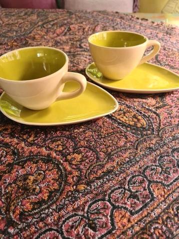 2 aparte koffie kop en schotels beschikbaar voor biedingen